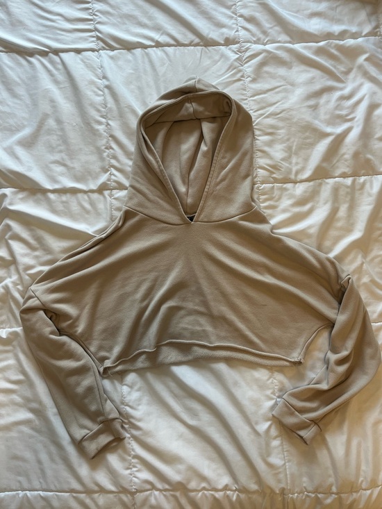 Blanc Clothing Tops - Beige/tan cropped hoodie, size medium but runs small